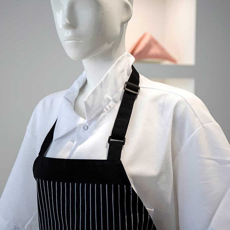 Sort og hvid stribet polyester/bomuldshals forklæde med lommer og justerbare knapper