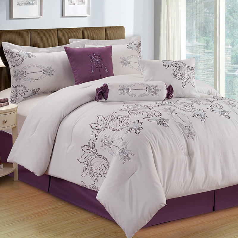 Jenni White Purple børstede stofbroderet dyne